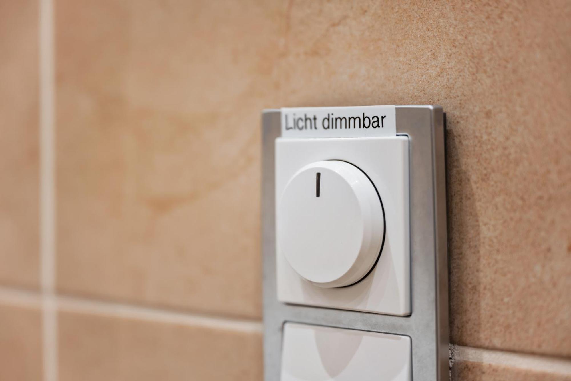 Edler Wohnraum Schwanenteich-Suite Mit Balkon, Kaffeevollautomat, Lift & Parkplatz Τσβικάου Εξωτερικό φωτογραφία