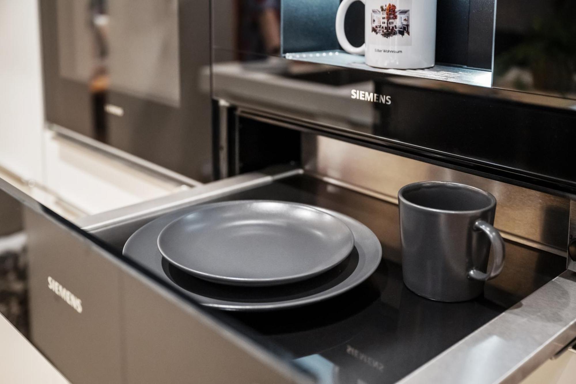 Edler Wohnraum Schwanenteich-Suite Mit Balkon, Kaffeevollautomat, Lift & Parkplatz Τσβικάου Εξωτερικό φωτογραφία