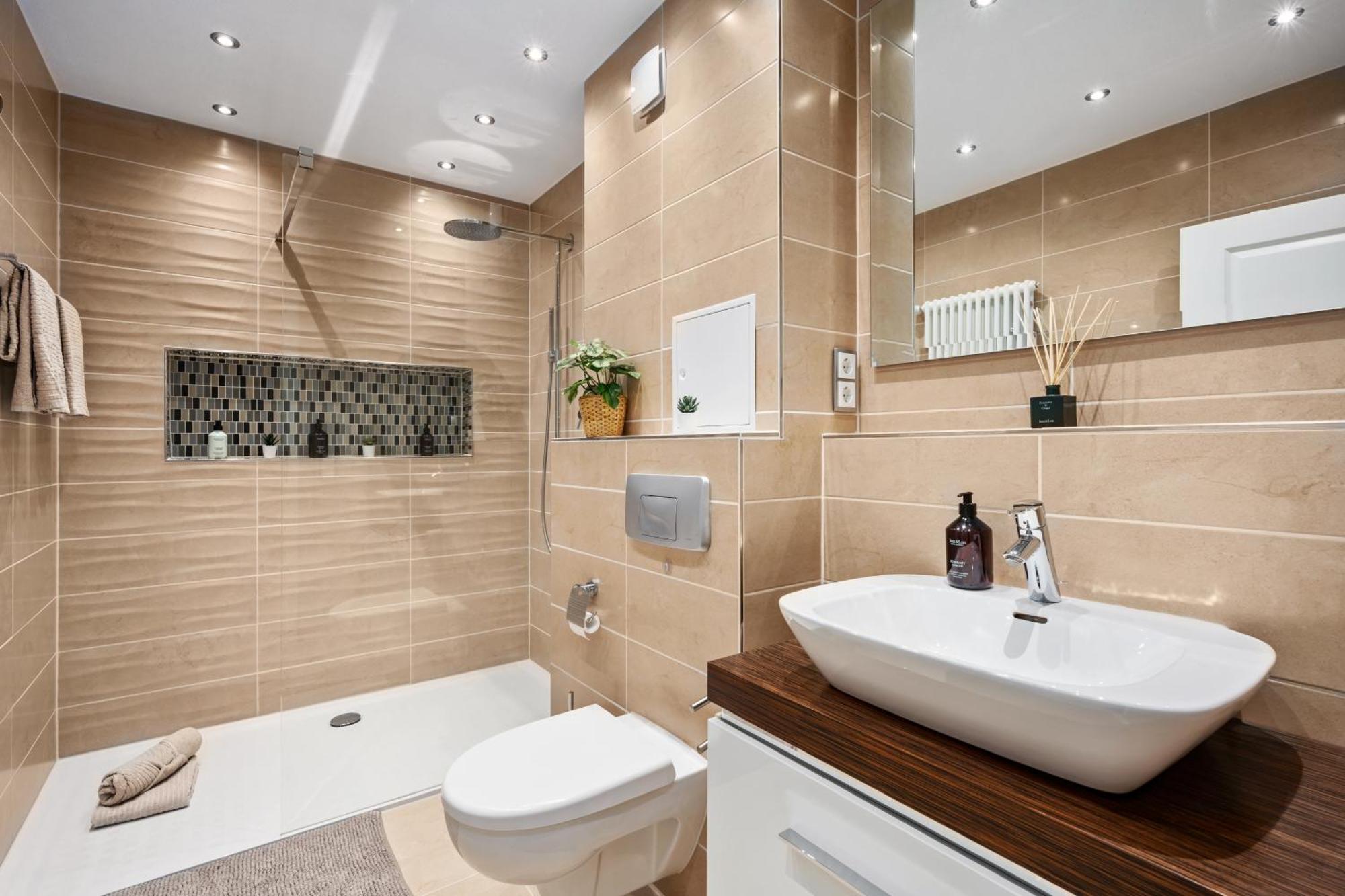 Edler Wohnraum Schwanenteich-Suite Mit Balkon, Kaffeevollautomat, Lift & Parkplatz Τσβικάου Εξωτερικό φωτογραφία