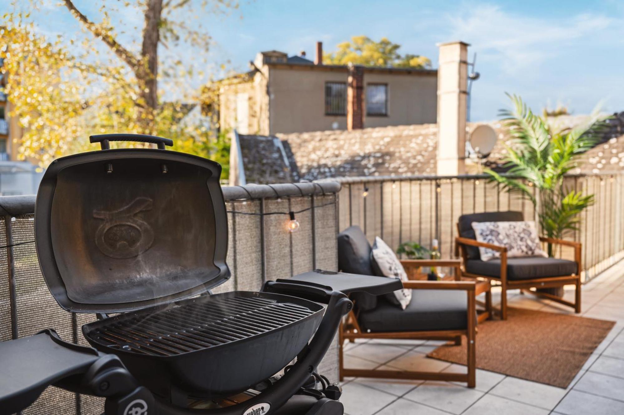 Edler Wohnraum Schwanenteich-Suite Mit Balkon, Kaffeevollautomat, Lift & Parkplatz Τσβικάου Εξωτερικό φωτογραφία