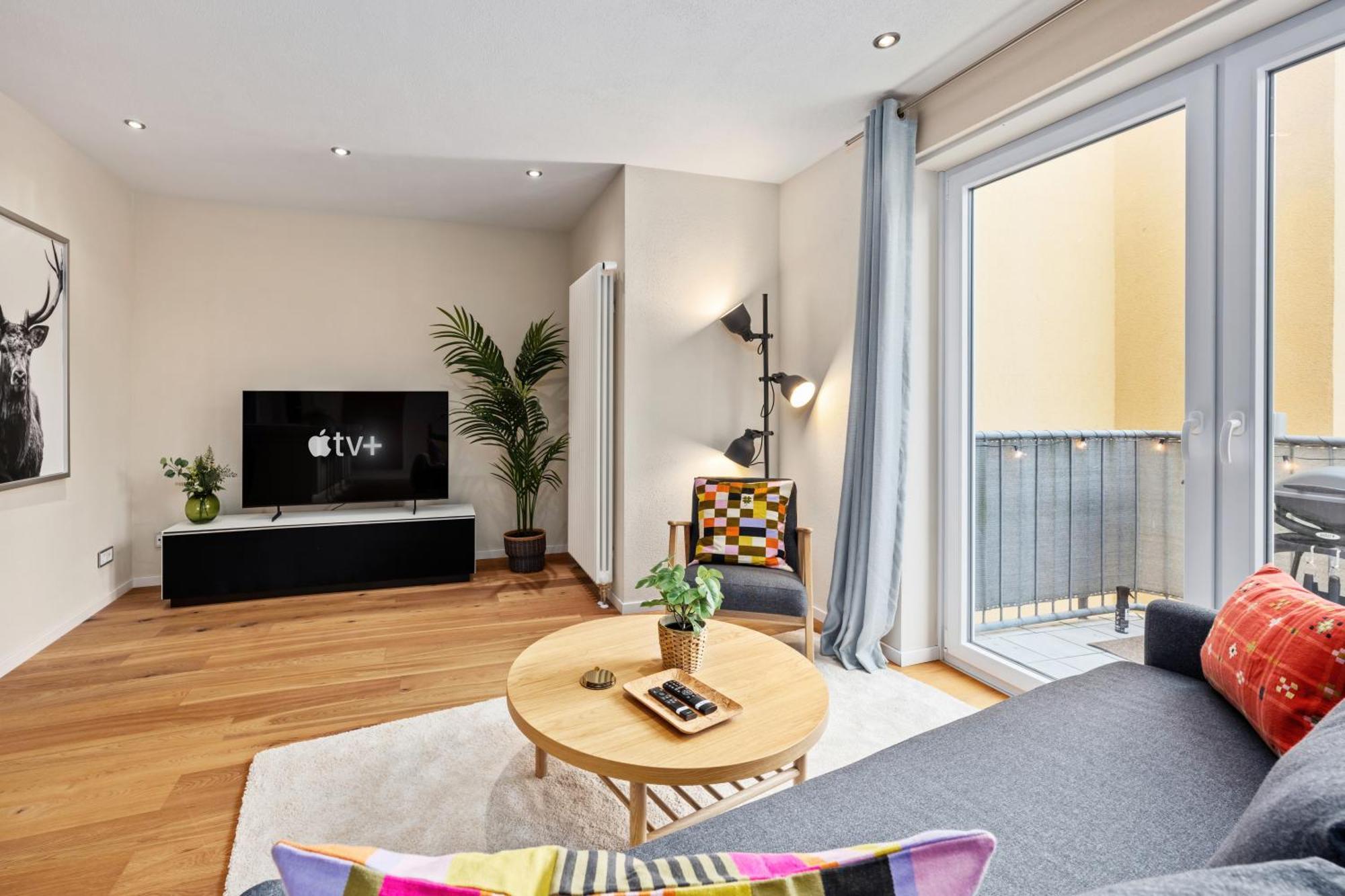 Edler Wohnraum Schwanenteich-Suite Mit Balkon, Kaffeevollautomat, Lift & Parkplatz Τσβικάου Εξωτερικό φωτογραφία